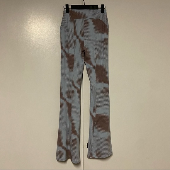 UO Out From Under Aria Seamed Flare Pant Size Small - Picture 12 of 12